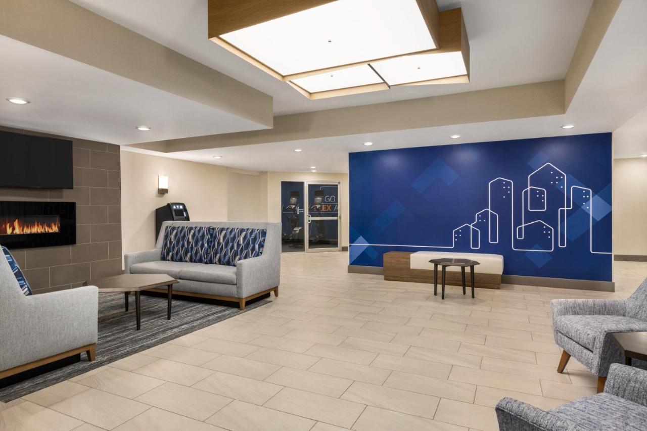 Hotel Express & Downtown By Ihg 3*
